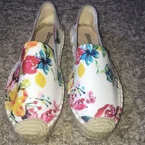 Soludos floral print straw inside slip ons
